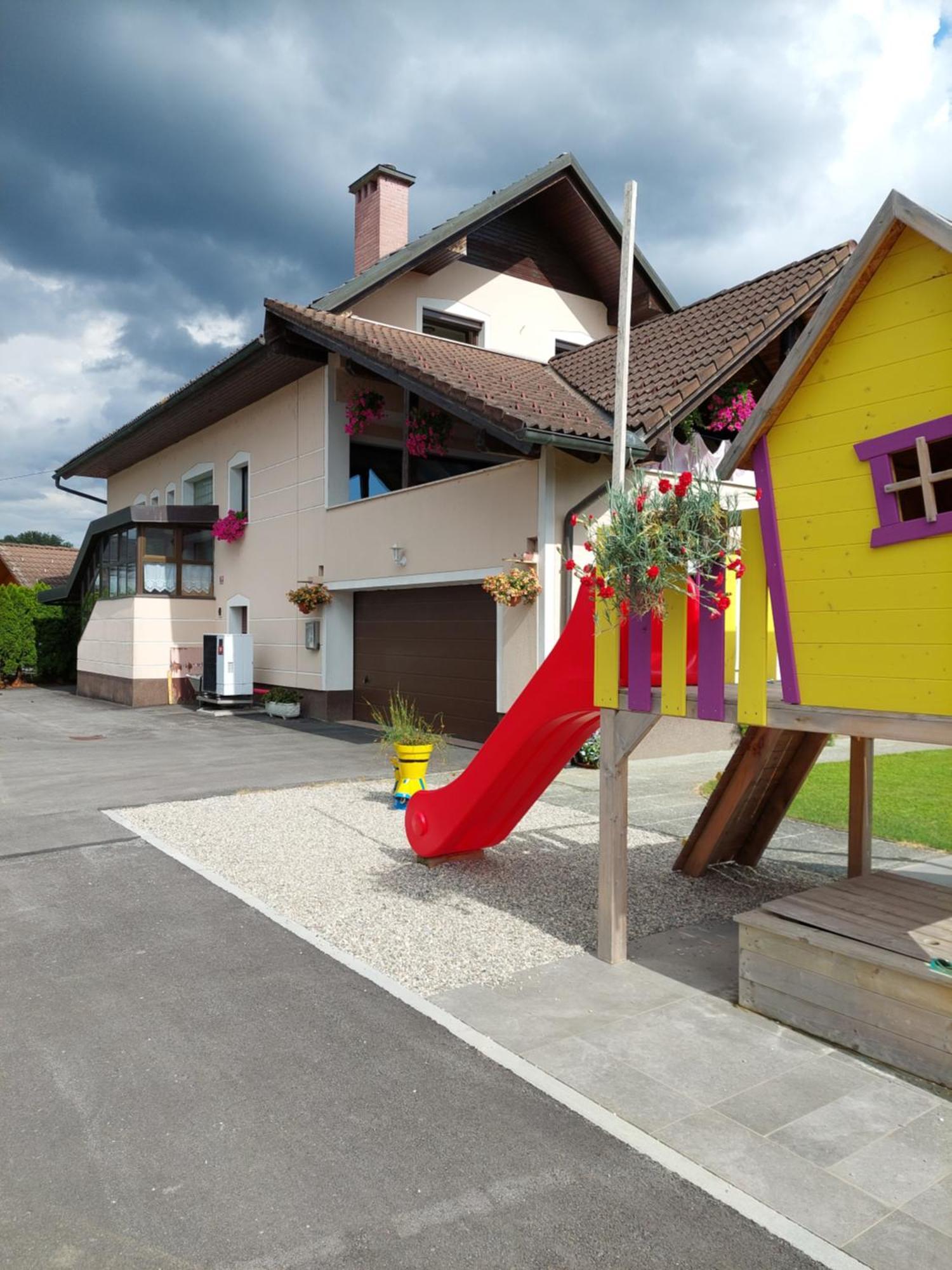 Apartma Zirovnik Apartment